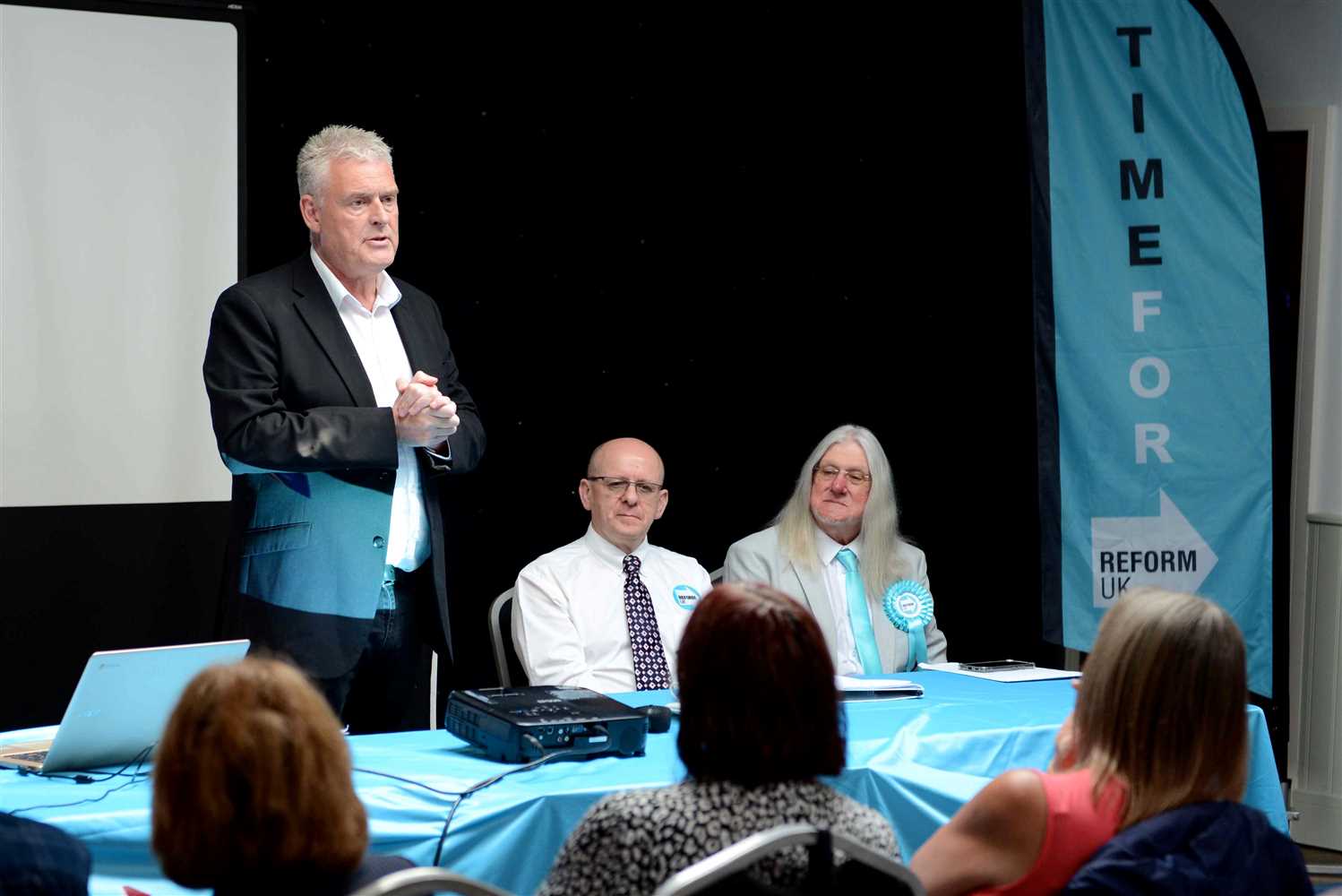 Lee Anderson talking at the Nuneaton meeting pre election.